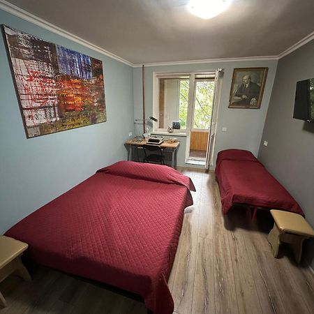 Lenin Street Hostel Tiraspol Buitenkant foto