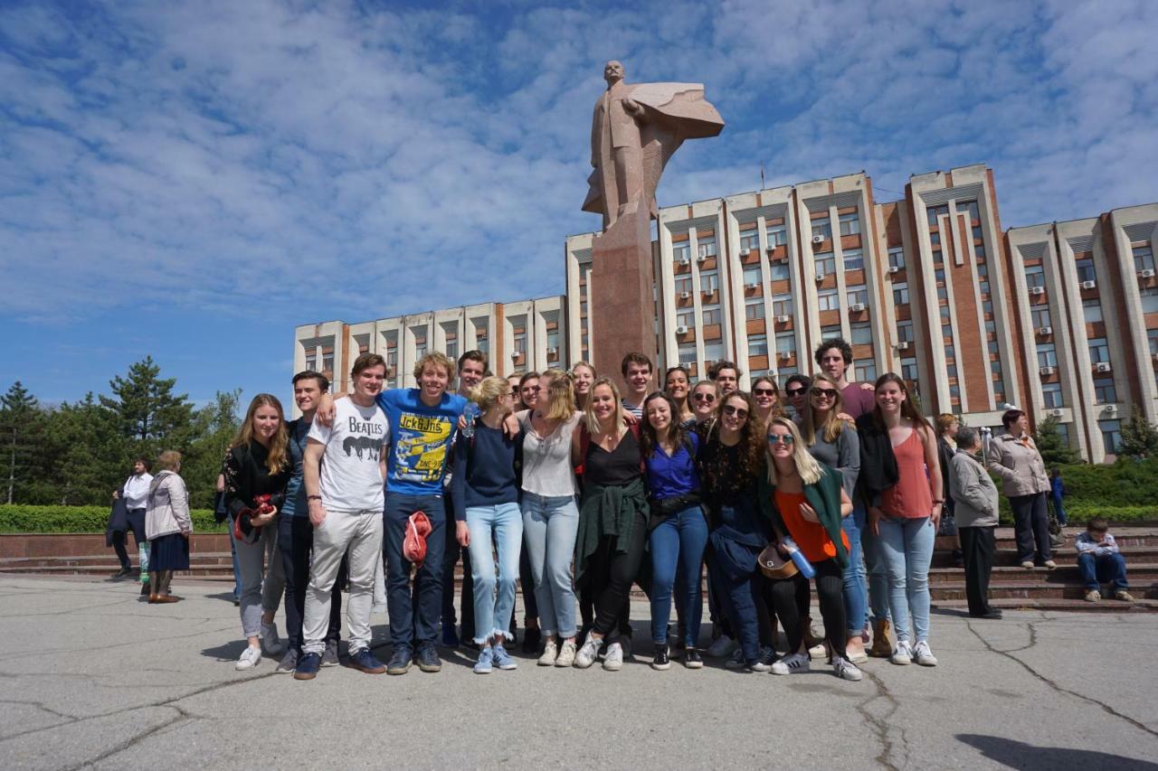 Lenin Street Hostel Tiraspol Buitenkant foto